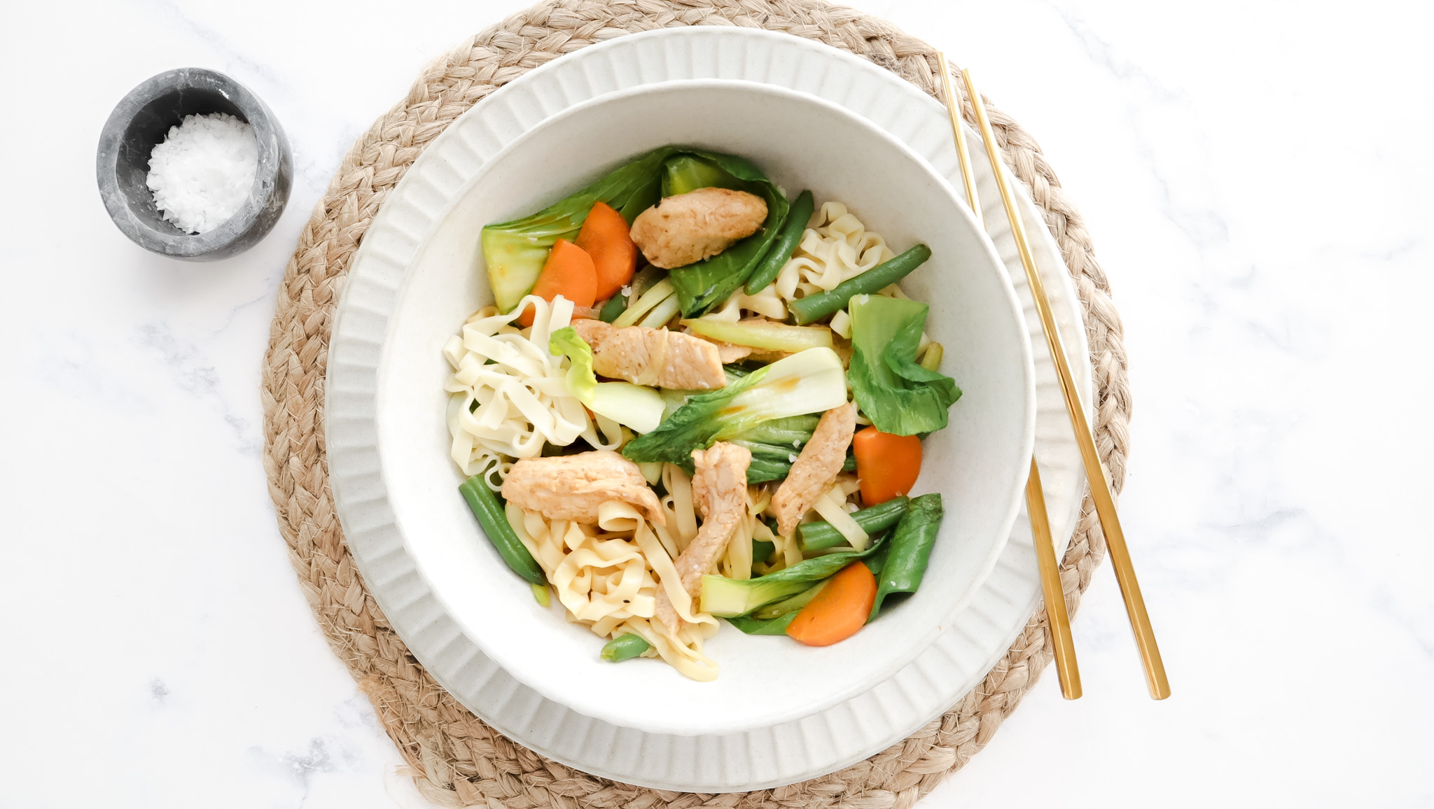 Pork stir-fry with egg noodles, veggies & peanuts recipe