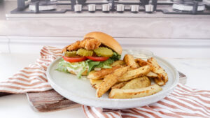 Southern fried chicken burger’s with aioli & potato chips recipe