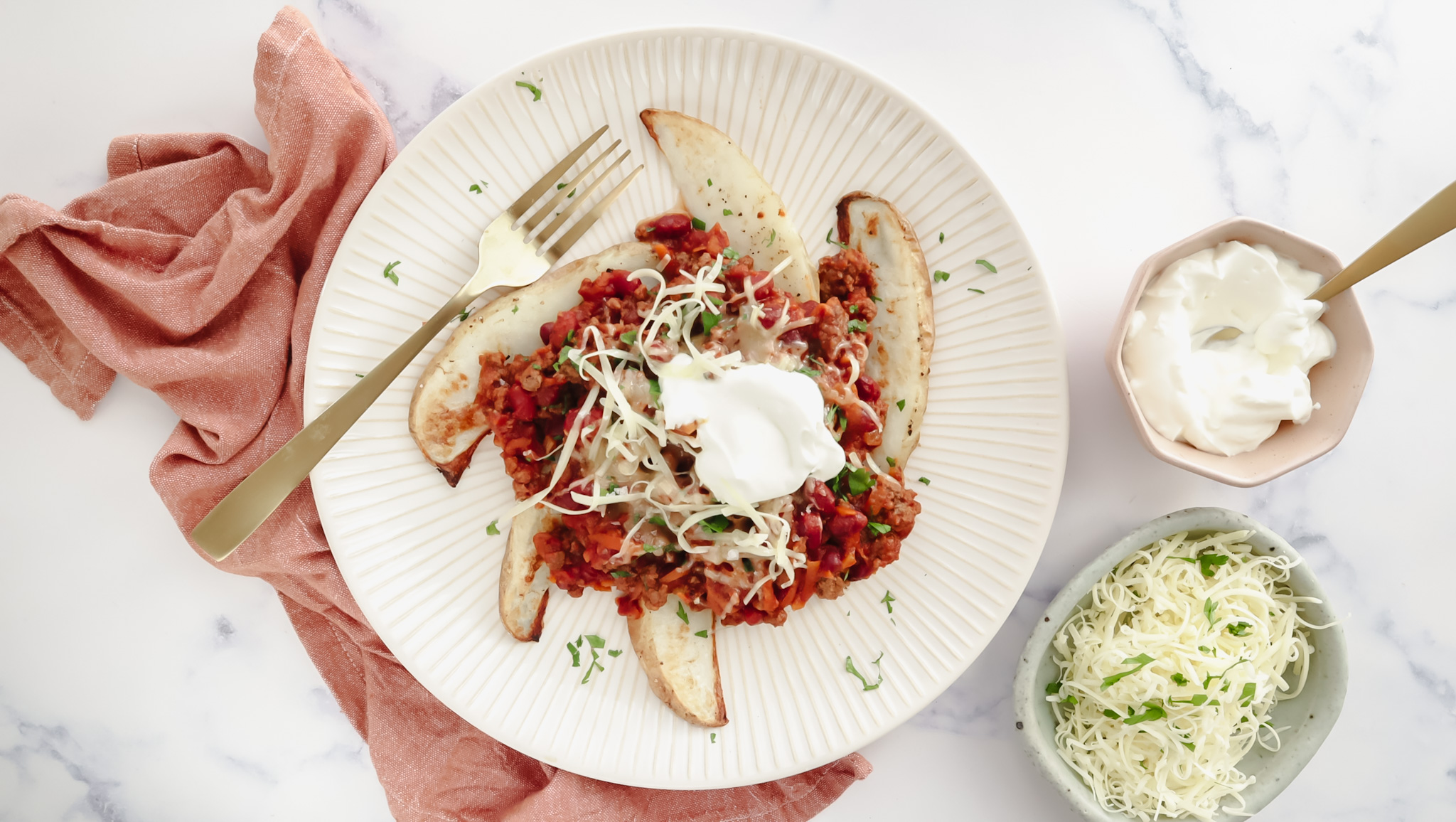 Tex-Mex beef loaded wedges with cheese & sour cream recipe