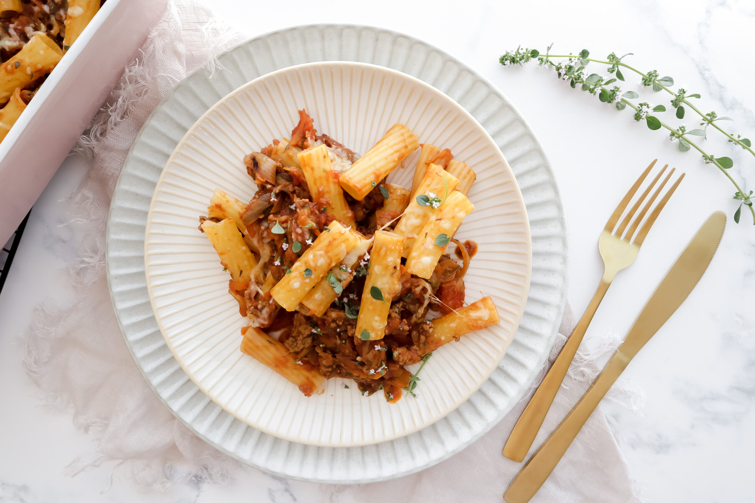 Veggie packed tortiglioni with tomato & thymeeggie tortiglioni with tomato & thyme recipe