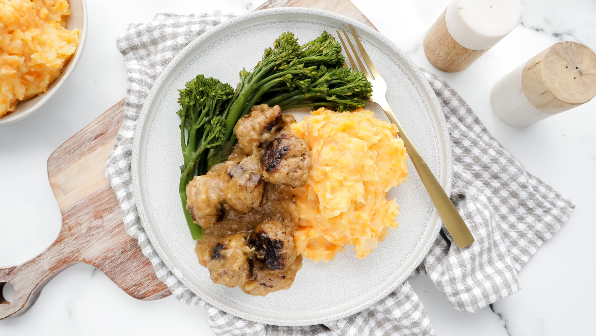 Italian onion & cheesy beef meatballs with veggie mash & steamed greens recipe