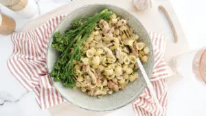 Family-Friendly Meal Planning Subscription Weekly Shoppable Dinner Recipes Easy Meal Plans with Shopping Lists Creamy chicken, bacon & mushroom pasta with steamed greens recipe