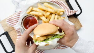 Crispy chicken & cheese burgers with chunky chips & mayo recipe meal planning